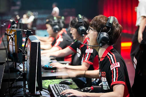Tech Etruesports: The Future of Competitive Gaming | bulb